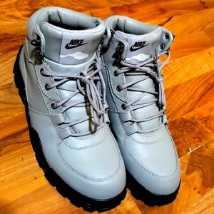 Nike Rhynomo Hike Boots Gray/Black Men's Size 11